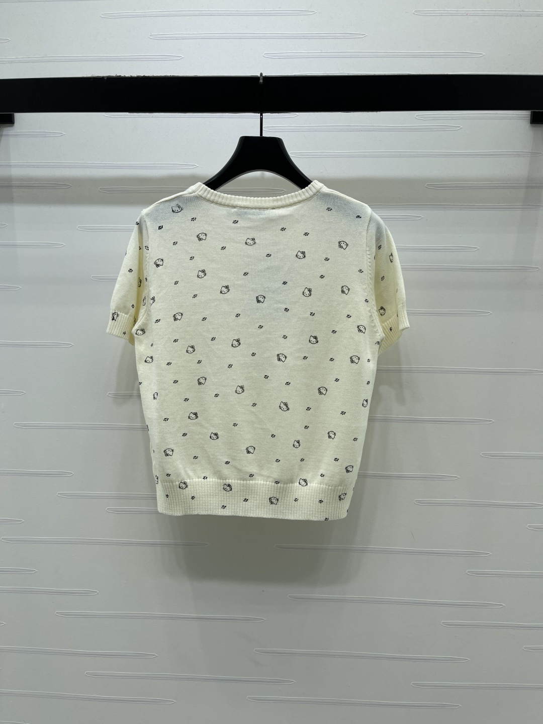 Women's short sleeves